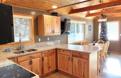 Camp Nelson Cabina | Sequoia Oaks