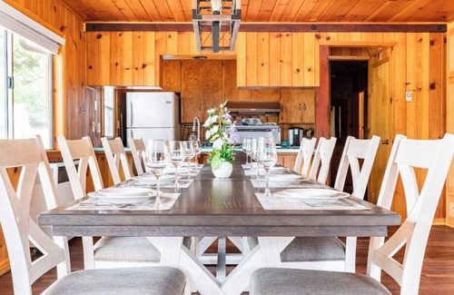 Camp Nelson Cabina | Sequoia Retreat: Spacious Cabin / Hot Tub / Sun Deck