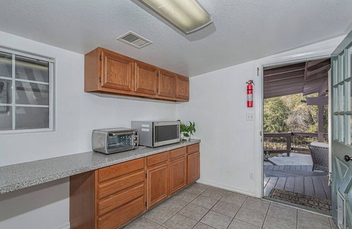 Three Rivers Casa | Sequoia Riverfront House with Private Beach!