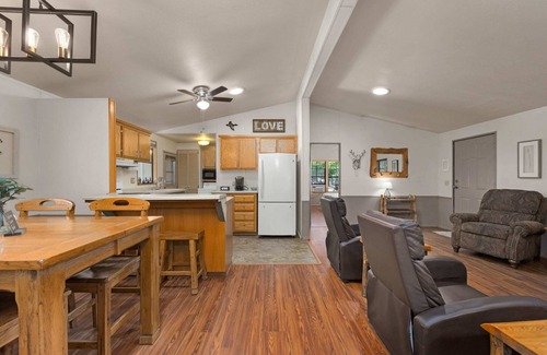 Kernville Casa | Sequoia Riverhouse at KRS Campground