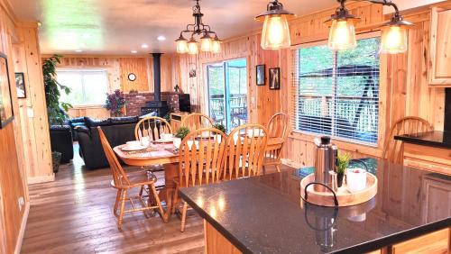 Camp Nelson Casa | Sequoia Trails, mountains, fun & relax