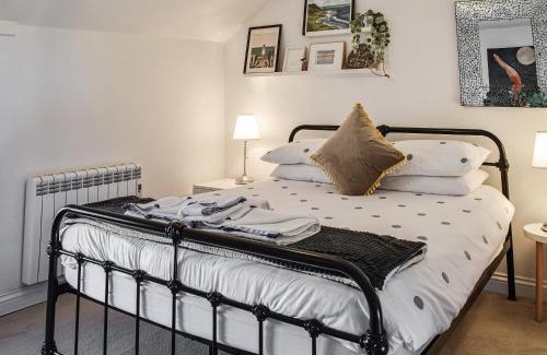 Malltraeth Casa | Seren Cottage By The Sea