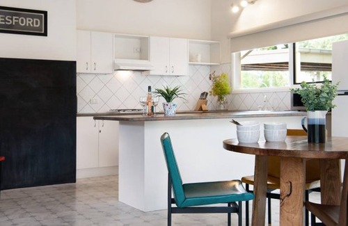 Daylesford Cabaña | Serena- a stone's throw from Lake Daylesford
