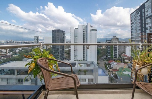 Rohrmoser Apartamento | Serena - Cozy Tropical Apartment