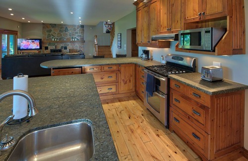 Dashwood Cabaña | Serenade Cottage – Your Lakeside Getaway on Lake Huron