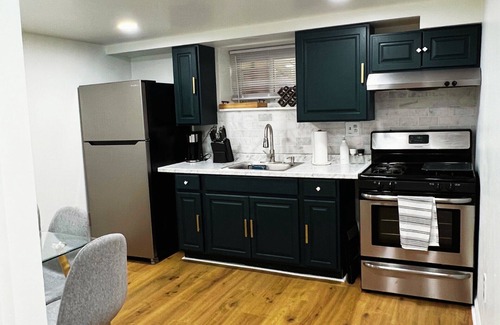 North Bergen Casa | Serene 2 bdr 3 bed Home! 15 Mins! from NYC