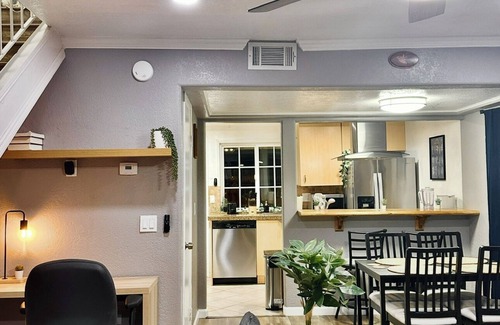 Bostonia Condominio | Serene 2-bedroom condo with Pool in El Cajon