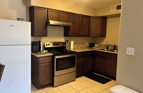 Fresno Condominio | Serene 2bed/1bath condo with parking