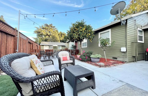 Willow Glen Casa | Serene 2BR Bungalow - Parking + Laundry + Sleep 6