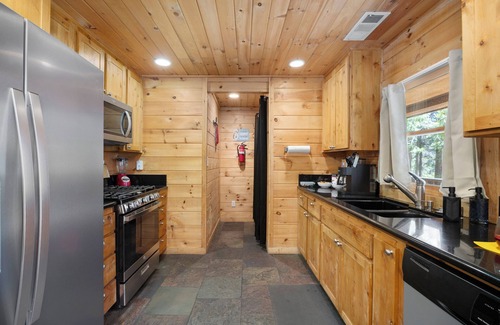 Alta Sierra Cabina | Serene 4 bedroom Cabin in Southern Sierras Near Kernville/Lake Isabella
