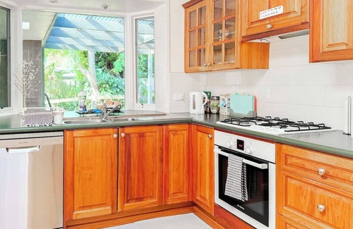 Frankston Casa | Serene 4B2B House Near Mornington w parking WIFI
