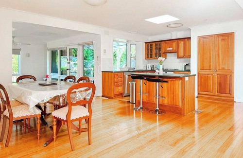Frankston Casa | Serene 4B2B House Near Mornington w parking WIFI