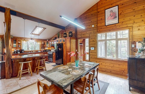 Volcano Casa | Serene 5-acre tropical hideaway with lanai and circular wood-burning fireplace