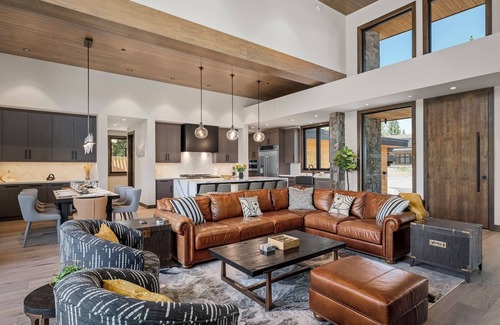 Truckee Casa | Serene Alpine Retreat, Private Hot Tub, EV Charger, Fire Pit & Golf Course Views
