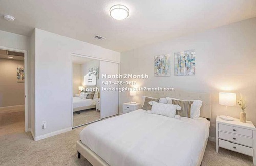 Palmdale Casa | Serene and Elegant Estate On Racquet Ln #42183