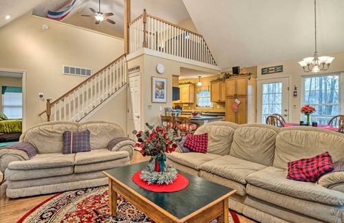 Bloomington Casa | Serene Bloomington Home: Deck & Forest Views
