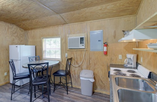 Briceville Cabina | Serene Briceville Vacation Rental Cabin w/ Grill!