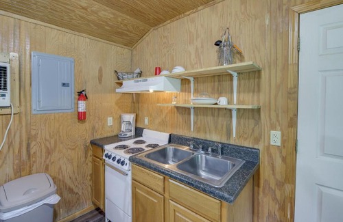 Briceville Casa | Serene Briceville Vacation Rental Cabin with Grill!