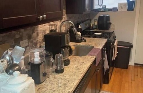 East Albany Park Apartamento | Serene Chic in Ravenswood Manor! 20 mins to Grant Park or Wrigley Field!