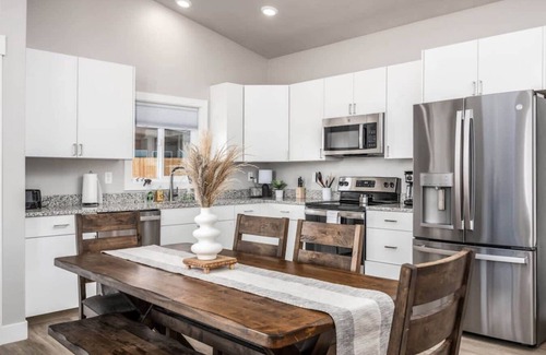 Kanab Casa | Serene Desert Hideaway l Sego Lily by Stay