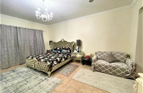 Doha Villa | Serene Family villa with Pool near Khalifa Stadium