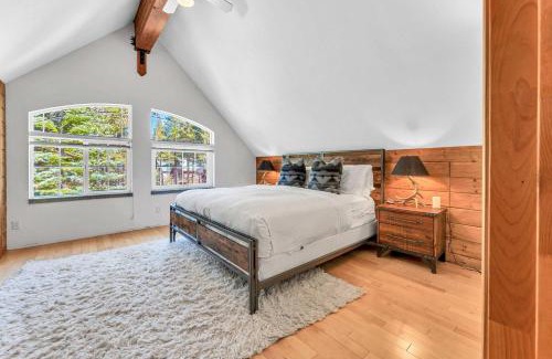 Serene Lakes Casa | Serene Forest Retreat Near 3 Ski Resorts