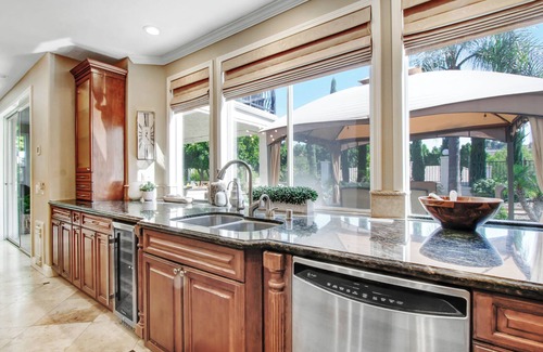Granada Hills North Casa | Serene Granada Hills Oasis in Los Angeles- 4 Bed+Bonus Room+Office