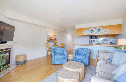 Lincoln City Condominio | Serene Ground-Level Siletz Bay View Condo, Beach Path, Many Restaurants!