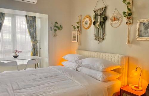 South Triangle Apartamento | Serene Haven in Tomas Morato