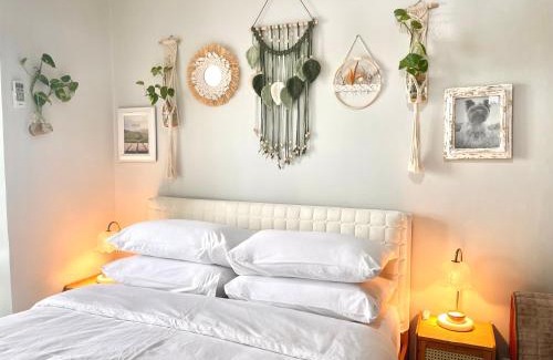 South Triangle Apartamento | Serene Haven in Tomas Morato