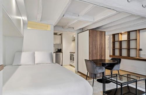 Ville Haute Apartamento | Serene Haven on Rue du Nord