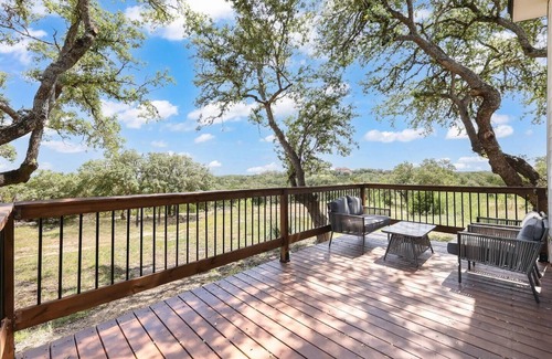 Spring Branch Casa | Serene Hill Country Casita ~ Scenic View ~ Patio