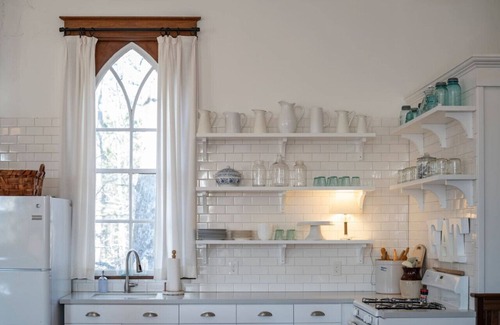 Goode Casa | Serene History-Soaked Retreat | VA Countryside