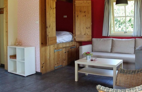 Lage Zwaluwe Casa | Serene Holiday Home in Lage Zwaluwe with Terrace