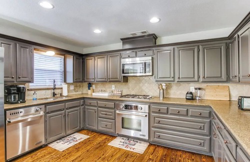 Highland Village Casa | Serene Home - Feels like a nice big tree house.