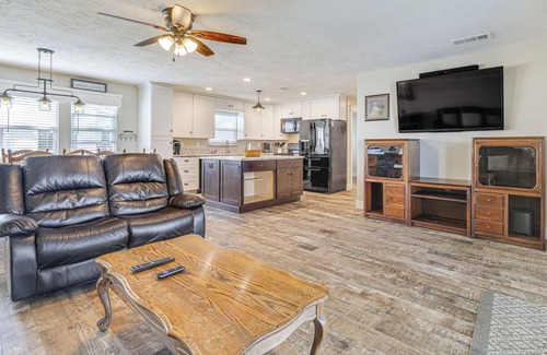 Stanislaus County Cabaña | Serene Hughson Vacation Rental w/ Shared Pool