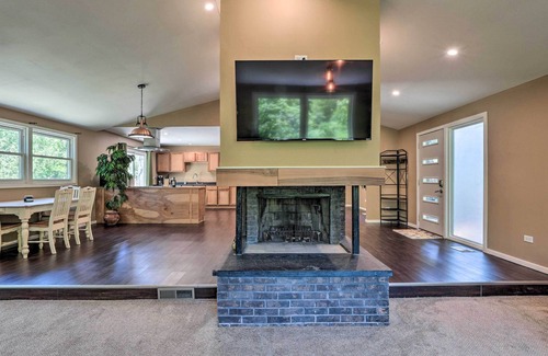 Joliet Casa | Serene Joliet Retreat w/ Grill, 3 Mi to Speedway!