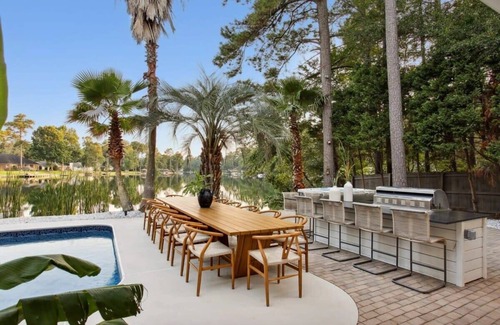 Talahi Island Casa | Serene Lake Retreat | Pool & Game Room