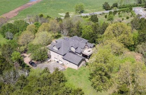 Brentwood Casa | Serene Large 5bd/5.5ba Estate in Brentwood