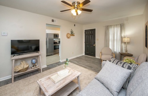 Northwest Casa | Serene Lodging with Indoor Fireplace