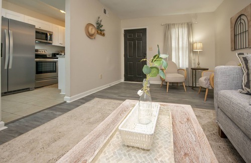 Northwest Casa | Serene Lodging with Indoor Fireplace