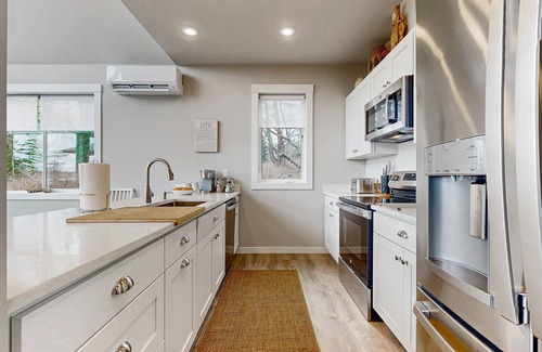 Lummi Island Casa | Serene Lummi Island Retreat with hot tub, stunning water & Mt. Baker Views