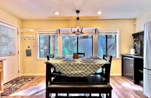 Pollock Pines Cabina | Serene Mountain Escape-Cozy Cabin Near Sly Park