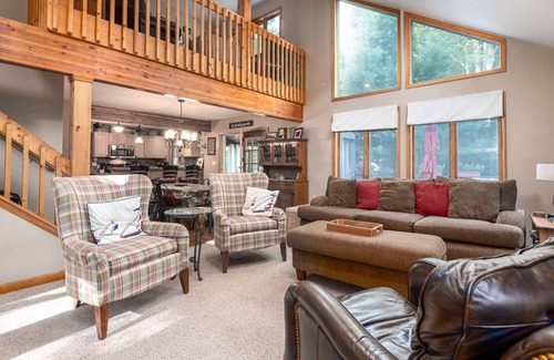 Pocono Pines Casa | Escape de montaña sereno en el hermoso lago Naomi