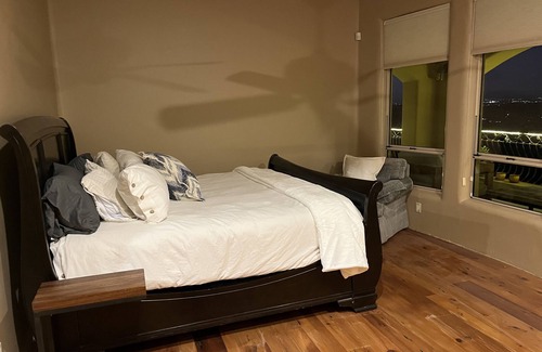 Mummy Mountain Park Villa | Serene mountaintop getaway close to all Paradise Valley has to offer!