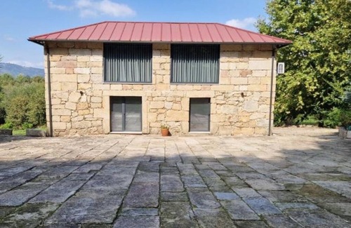 Marco de Canaveses Casa | 🏡 Serene Mountain-View Villa with Private Pool & Balcony - The Monastery Barn