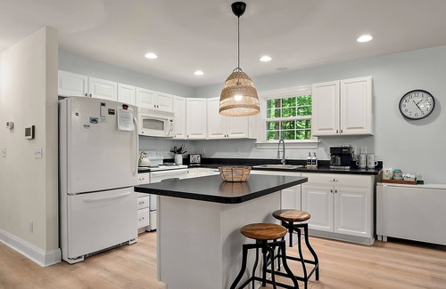 Ocean Pines Casa | Serene Ocean Pines Cottage - Great for families & close to all area attractions!