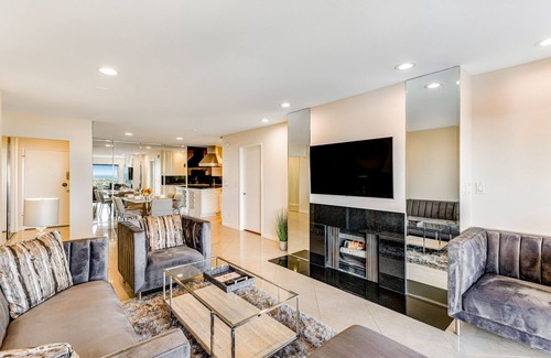 Santa Ana Heights Apartamento | Serene ocean-view condo with tennis, pool, hot tub & balcony - snowbird-friendly