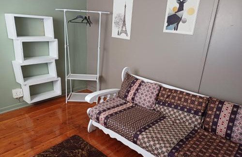 Germiston Casa | Serene on 5 Cologne