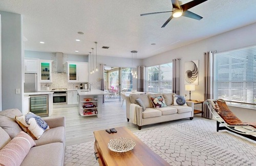 Seffner Community Alliance Casa | Serene Palms Retreat